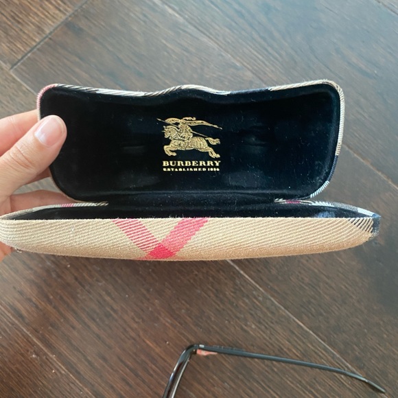 Burberry glasses - Picture 3 of 5